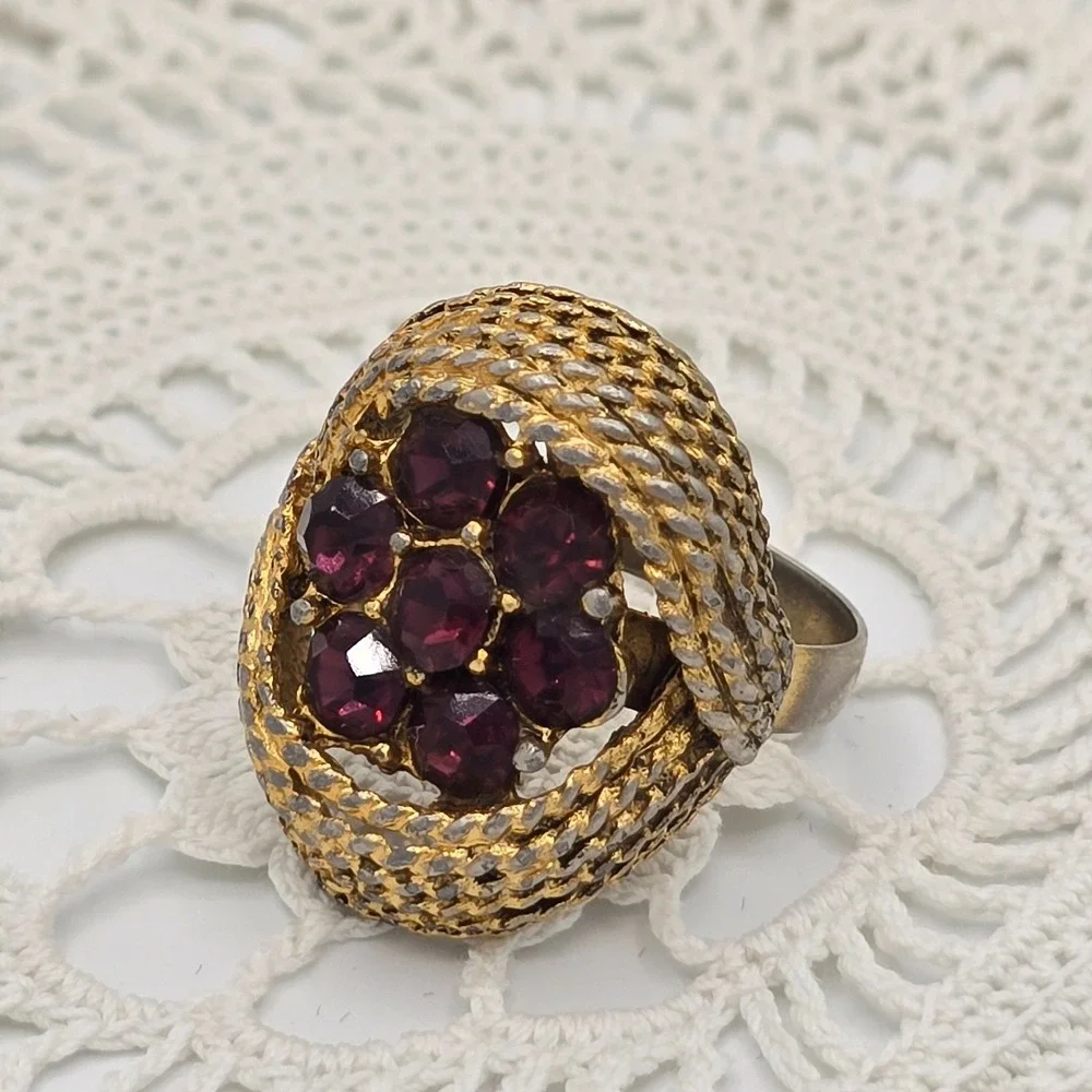 Vintage Purple Rope Cocktail Ring Rhinestone Adjustable Gold Tone Costume 6.5